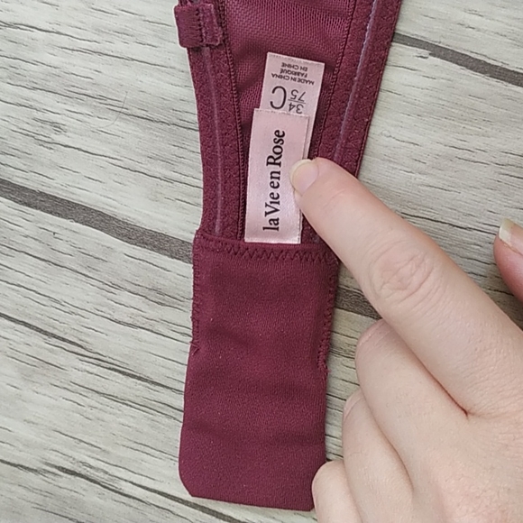 La Vie en Rose Burgundy with Black Lace Accents Bra - Picture 11 of 16